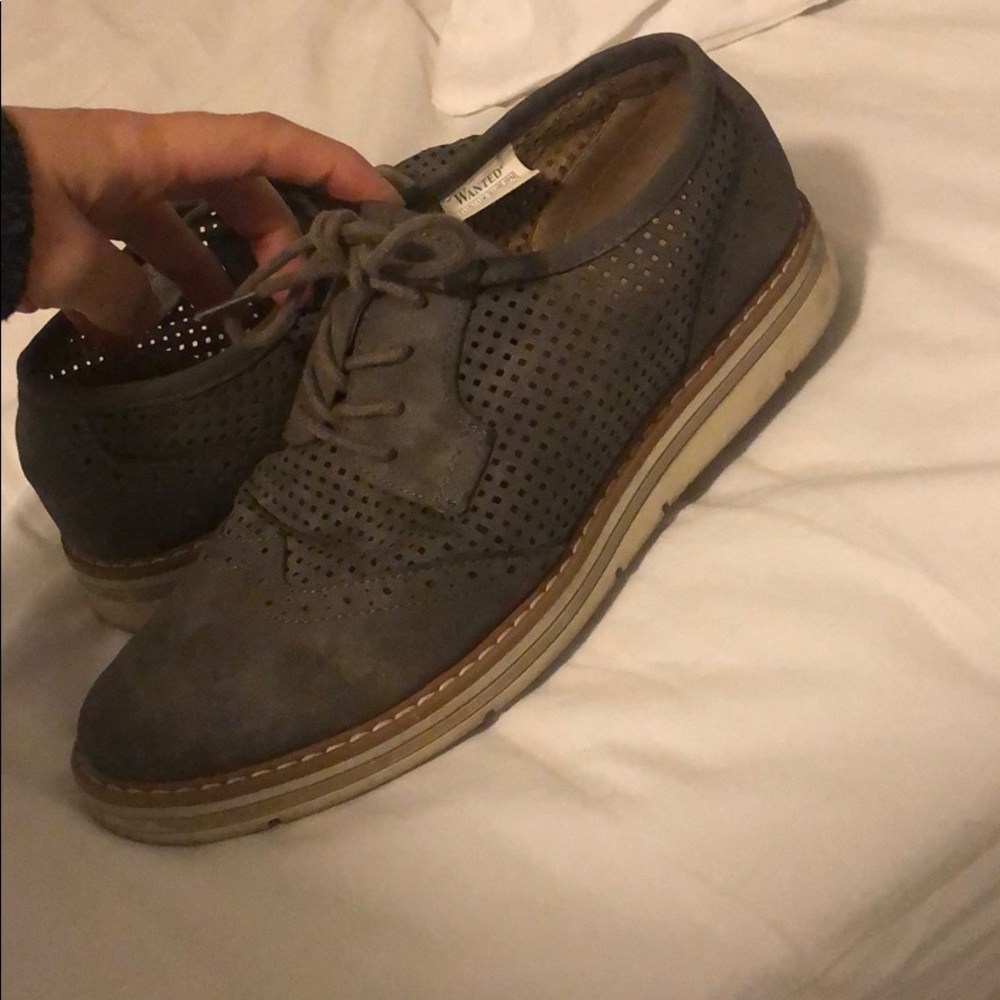 Shoes - Picture 2 of 3